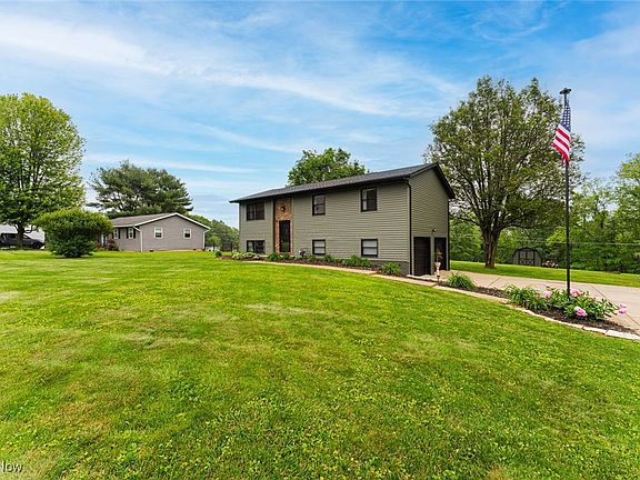 2nd image of 5460 Airwood Dr