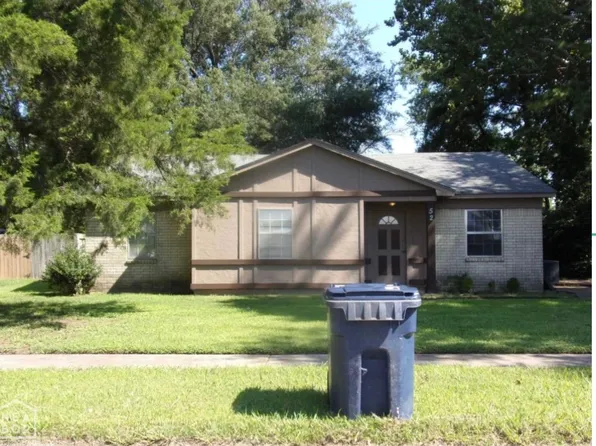 52 S Surrey Trce, Marion, AR 72364