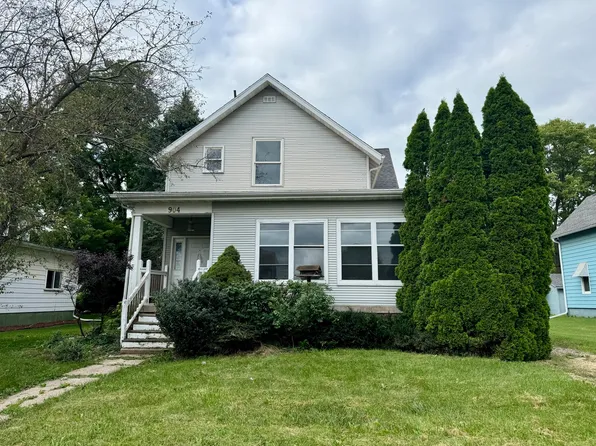 904 W 7th St, Sterling, IL 61081