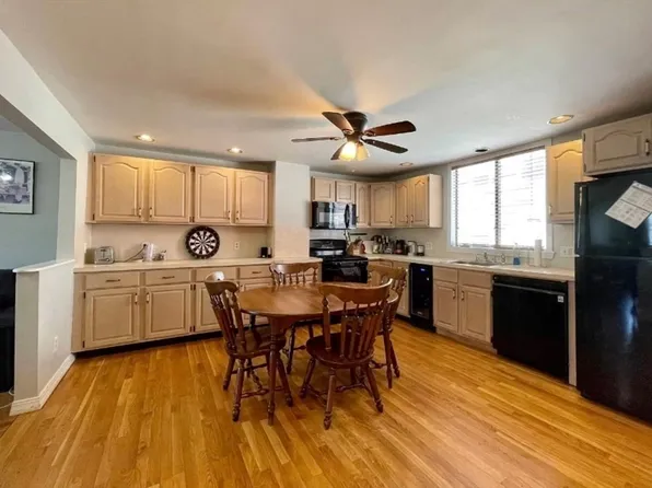12 Emmet St, South Boston, MA 02127