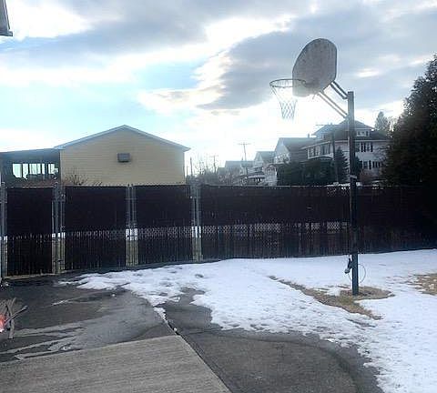 4th image of 323 Greenwave Blvd