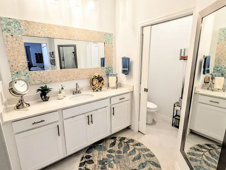 5639 N Honore Ave #222 — Photo 23
