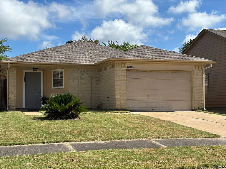 17090 Kilwinning Dr — Photo 1