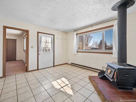 3rd image of 259 Lincoln St