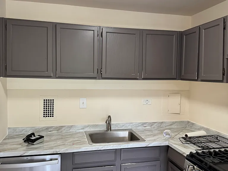 Recently refreshed modern kitchen