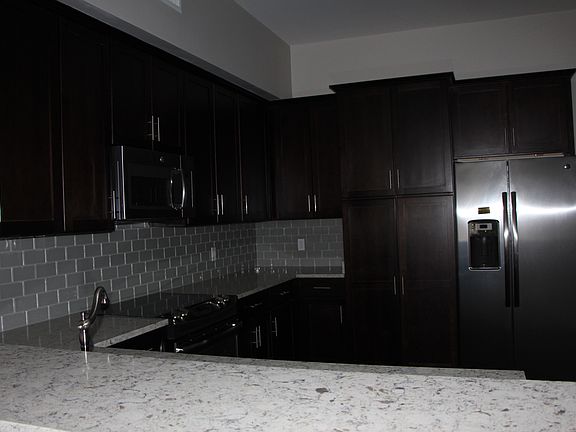 2nd image of 600 Canal St APT 505