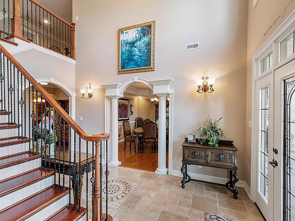 5th image of 1021 Falcon Crest Dr