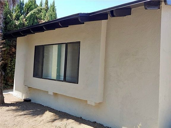 3rd image of 18301 Chatsworth St