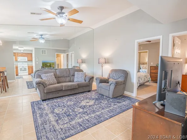 40 Lighthouse Rd Unit 1-401, Lake Ozark, MO 65049