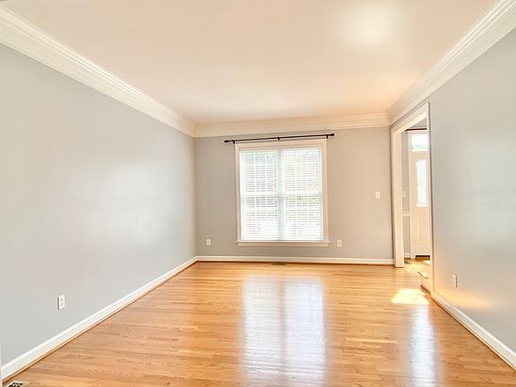 5th image of 412 Brentmeade Dr