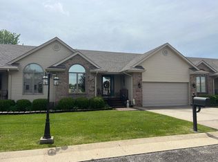 88 Condominium Dr, Grayson, KY 41143
