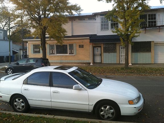 3rd image of 8158 S King Dr Unit 1