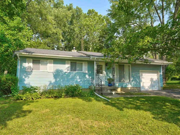 9222 Maplewood Dr, Clio, MI 48420