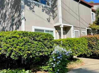 901 Veterans Dr, Martinez, CA 94553