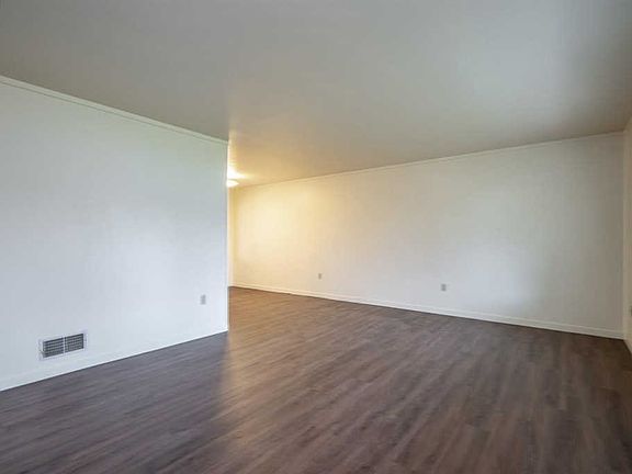 2nd image of 1331/1333 Haupt Ave