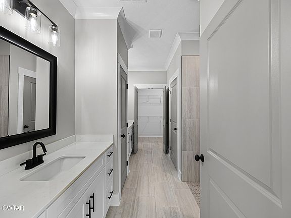 5th image of 65 Rockford Dr #1