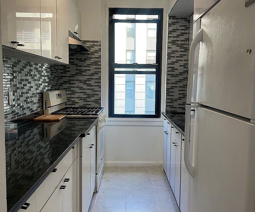 1st image of 9810 64th Ave APT 5F