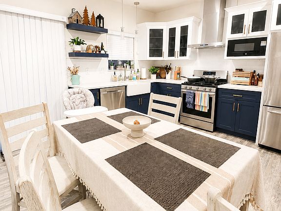 5th image of 909 W Oakwood St #6