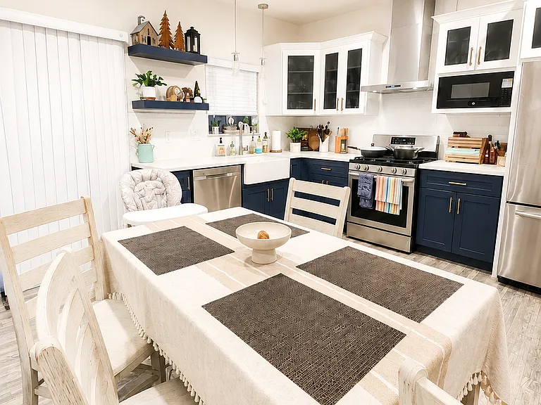 909 W Oakwood St #6 — Photo 3