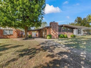 1624 S 20th St, Chickasha, OK 73018