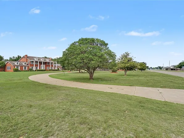 103 E Dogwood St, Hobart, OK 73651