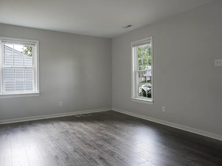 8001 Clovertree Ct — Photo 5