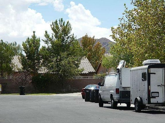 4th image of 1015 Rose River Ct