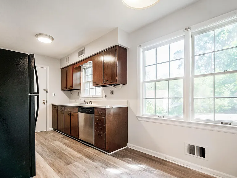 4056 Massie Ave — Photo 5