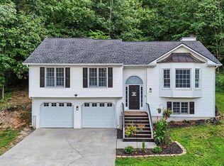 58 Willow Bend Dr NW, Cartersville, GA 30121