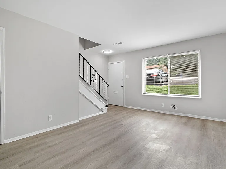 4120 Geraldine Ave #1 — Photo 8