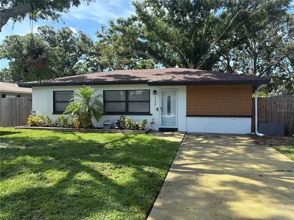 3120 Meadow Lake Ave, Largo, FL 33771