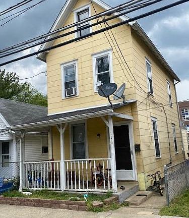 4th image of 113 Webster St