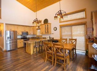 524 Grayling Ave, West Yellowstone, MT 59758