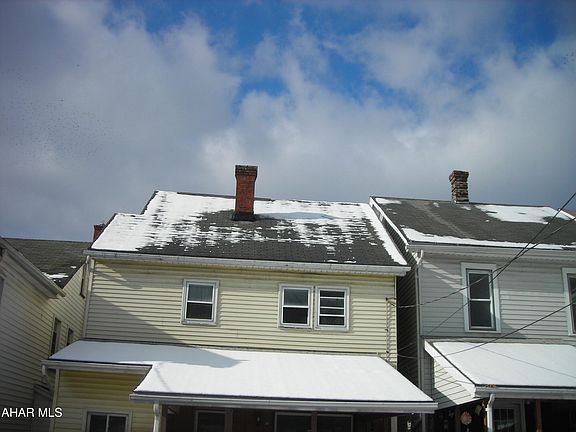 4th image of 1921 5th Ave