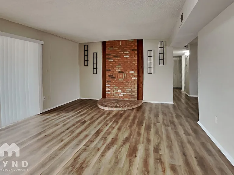 4102 W Camino Acequia — Photo 8