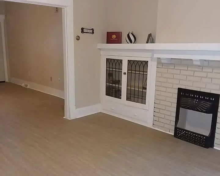 5451 Broad St — Photo 3