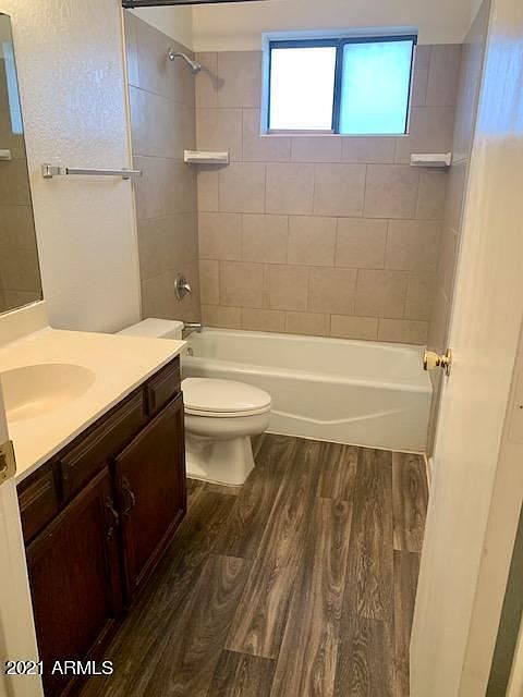 2nd image of 4506 E Contessa St