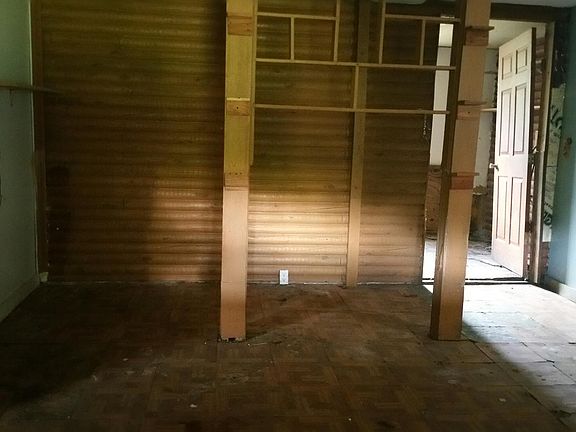 2nd image of 704 Windstone Dr