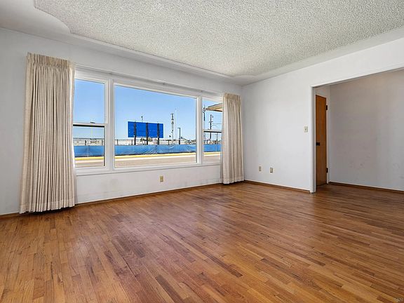 2nd image of 434 L St