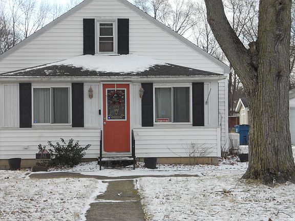 2nd image of 212 West St
