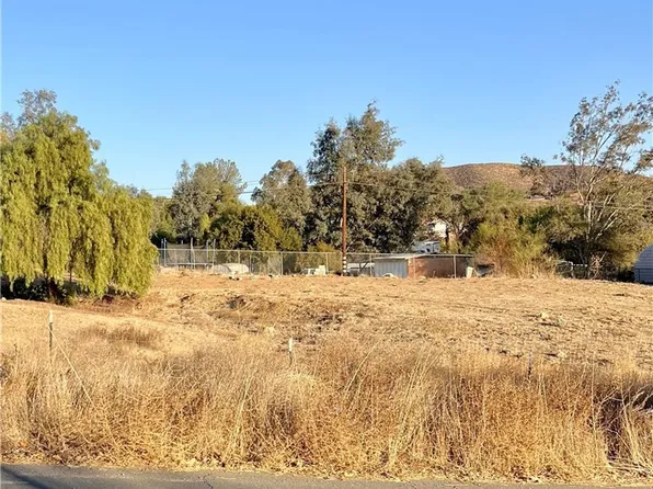 4 Cottontail Dr #4, Quail Valley, CA 92587