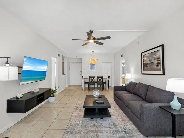 5855 Midnight Pass Rd APT 117, Sarasota, FL 34242