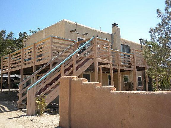 2nd image of 1 Camino El Alto NE