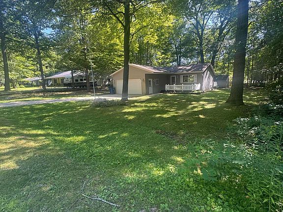 2nd image of 131 Whitebirch Dr