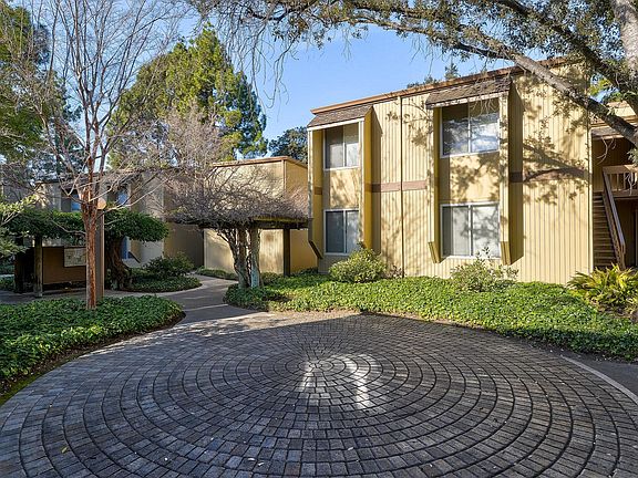 2nd image of 220-505 Cypress Point Dr #220