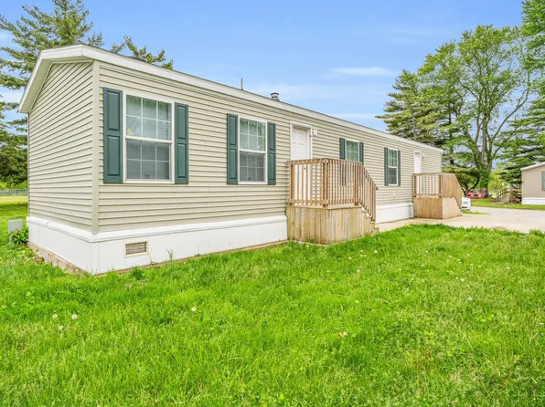 4 Cedric Dr, Urbana, IL 61802