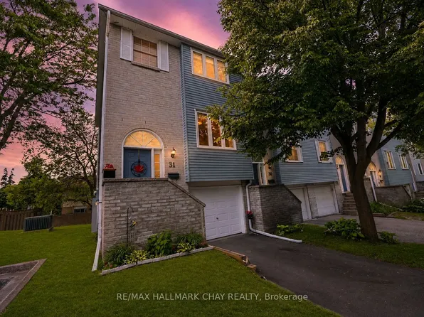 31 Harmony Cir, Bradford West Gwillimbury, ON L3Z 2T8