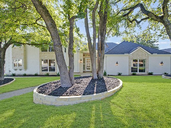 3rd image of 801 High Woods Trl