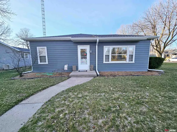 604 M St, Aurora, NE 68818