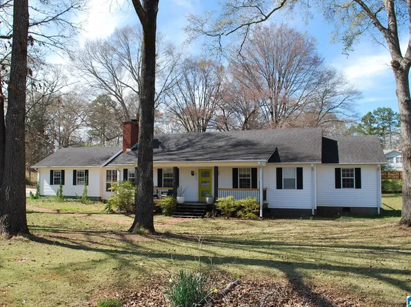 7113 Skyline Dr, Pell City, AL 35128